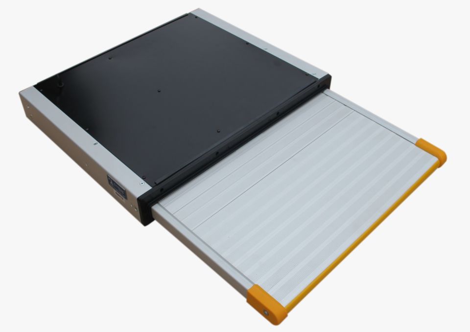 Volkswagen Caravelle  Automatic Electric Step / Aluminum Sliding 40 cm